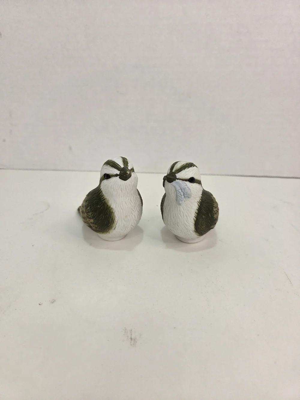 Pfaltzgraff Naturewood Sculpted Sparrows Bird Salt and Pepper Shakers 2 piece